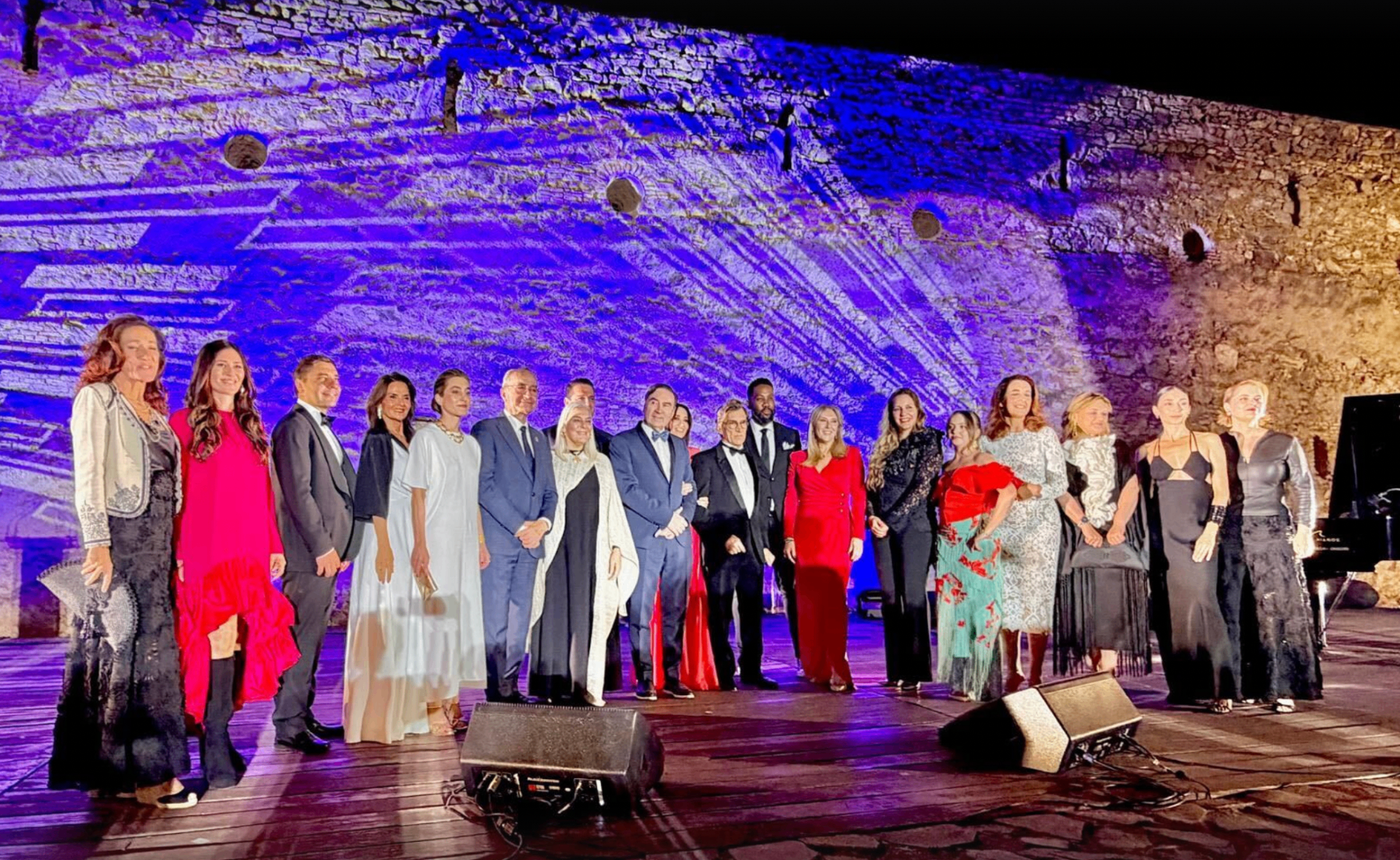 Gala evening on the illuminated stone stage